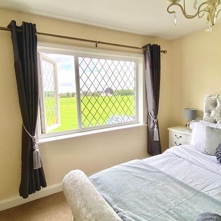 Cosy Cottage Great Bentley Near Station And Shops Esterno foto