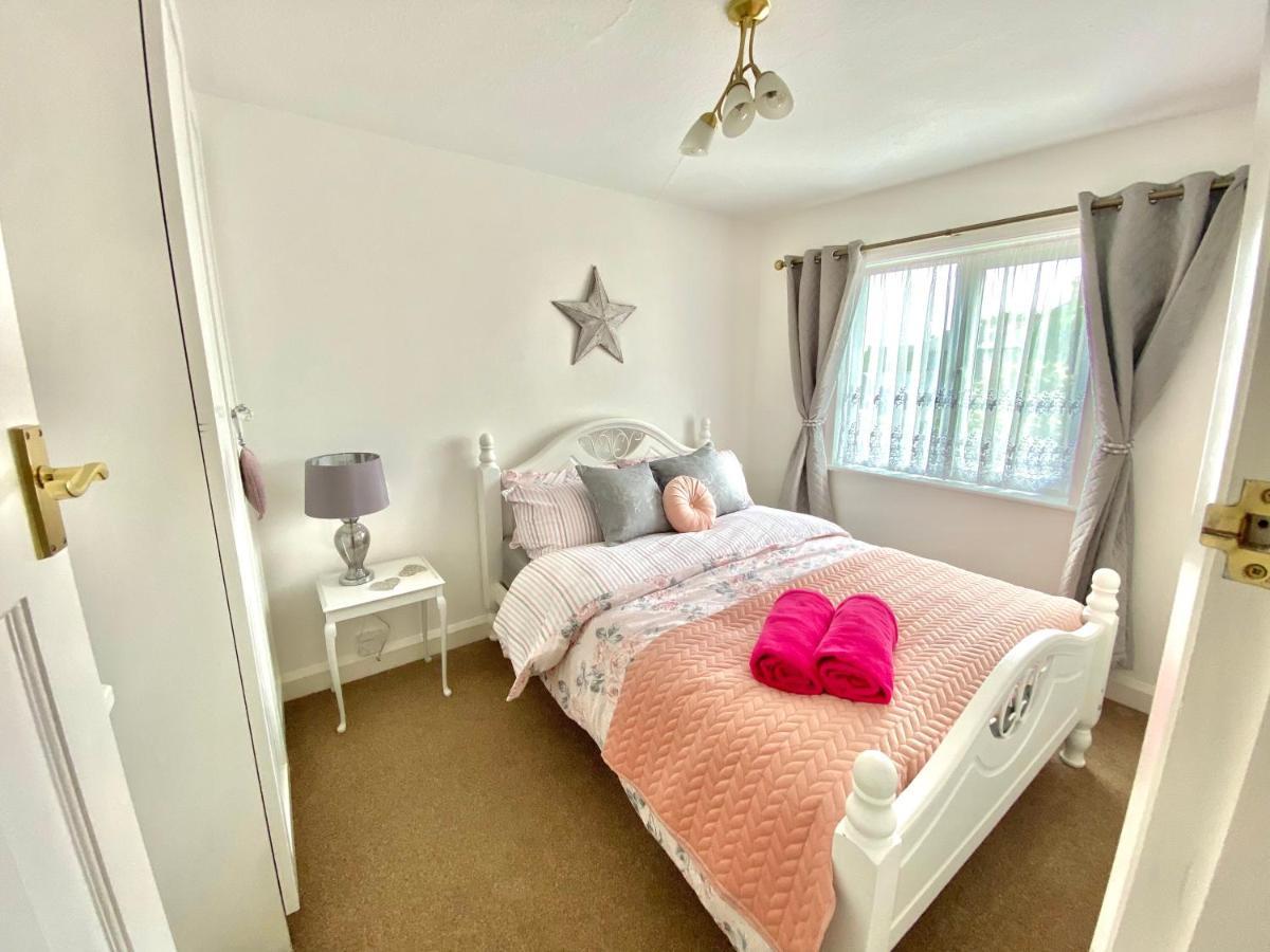 Cosy Cottage Great Bentley Near Station And Shops Esterno foto