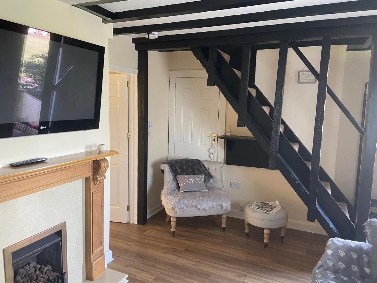 Cosy Cottage Great Bentley Near Station And Shops Esterno foto
